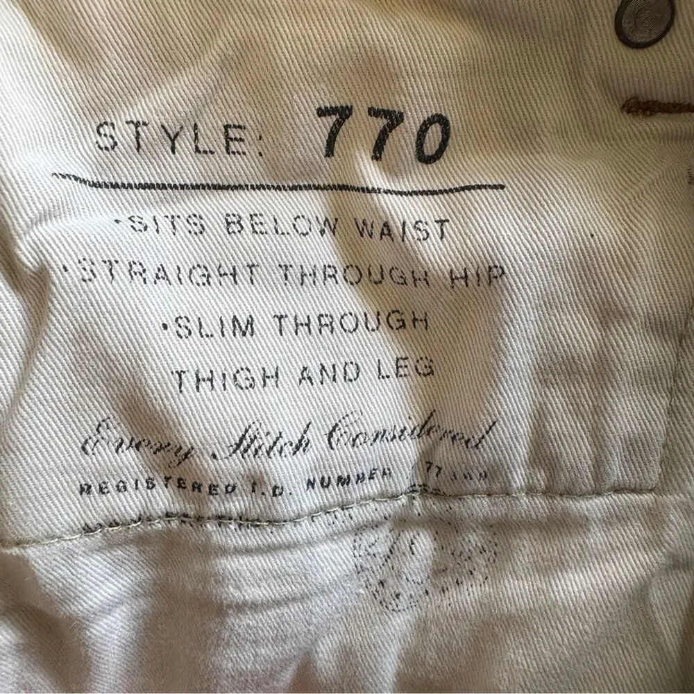 J. Crew Men's 32x30 Straight Fit Blue Light Wash Jeans Style 770